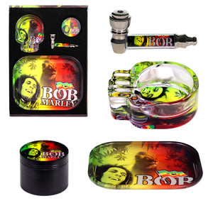 [AM034049] Unbranded Sets Tray Set Display With Metal Tray, Glass Ashtray Metal Pipe & 55 mm Grinder Bob Marley